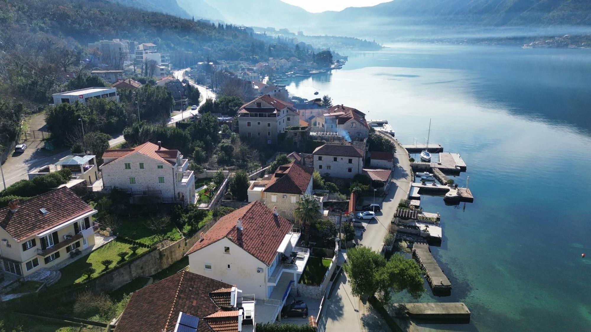Waterfront Petrovina * Kotor