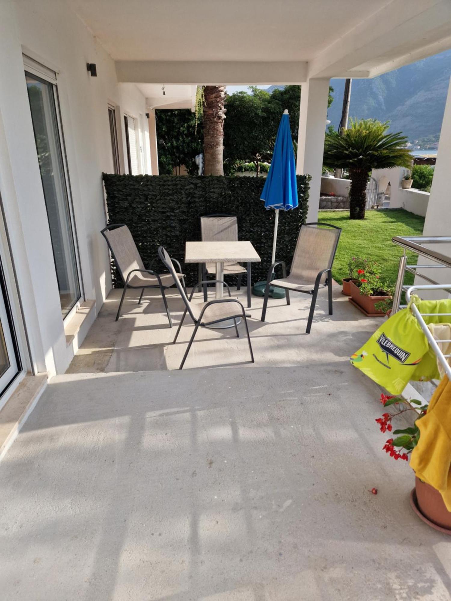 Apartment Waterfront Petrovina