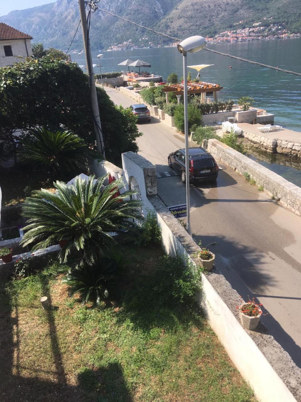 Waterfront Petrovina Apartment