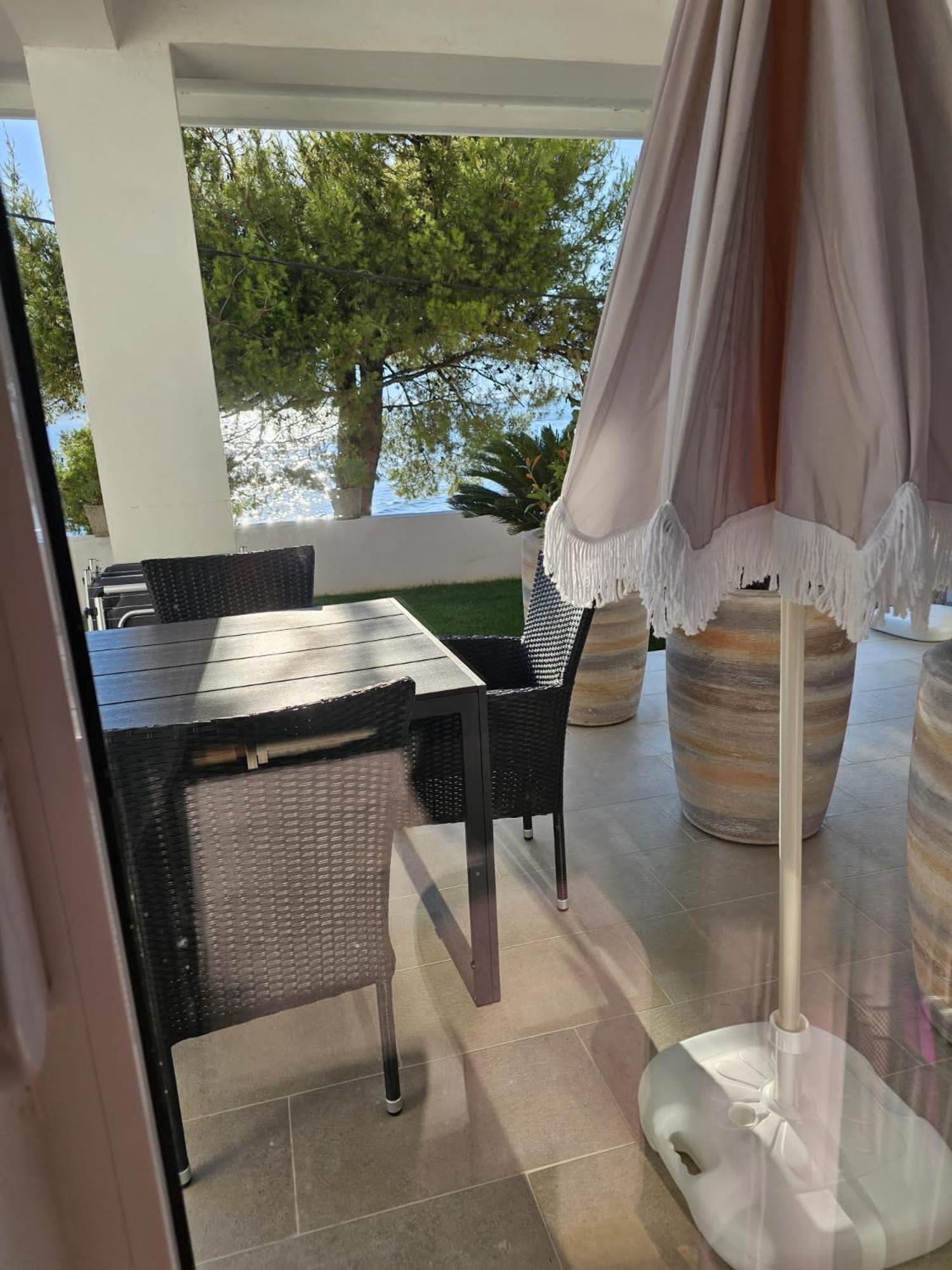 Waterfront Petrovina Apartment Kotor