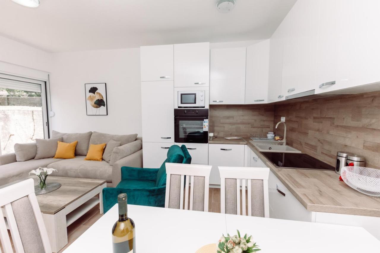 Waterfront Petrovina Апартаменты *