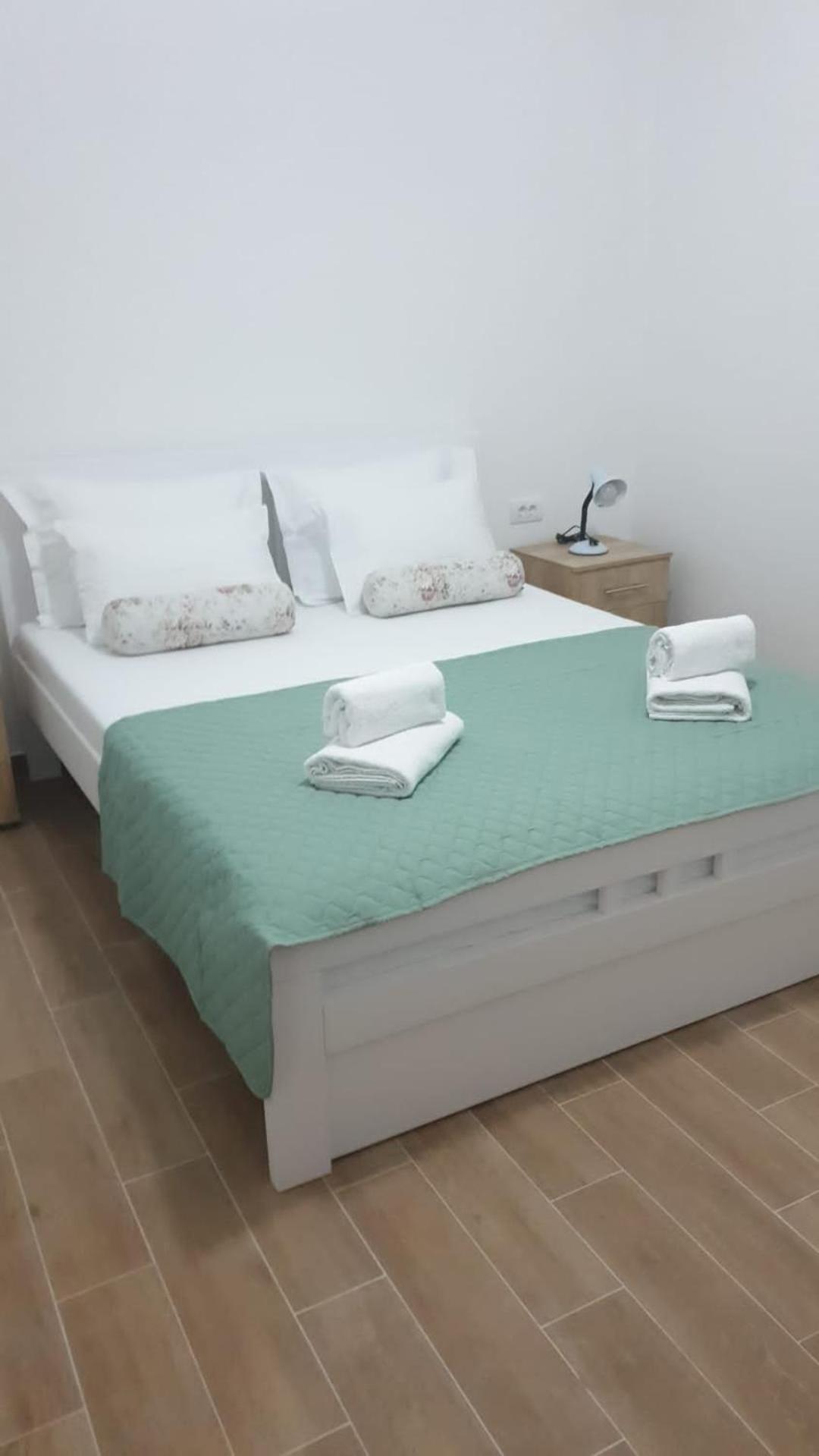 Waterfront Petrovina Апартаменты *
